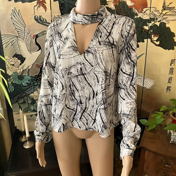 Astr Blouse, Size Small - Picture 2 of 7